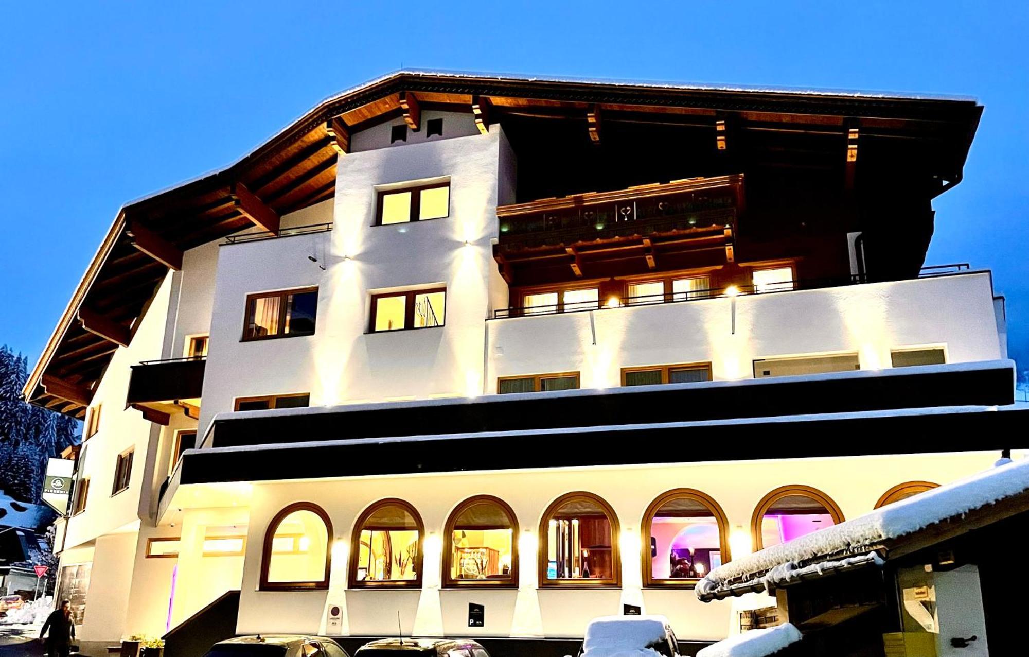 Aparthotel Dorfplatzl Garni Тукс Екстер'єр фото
