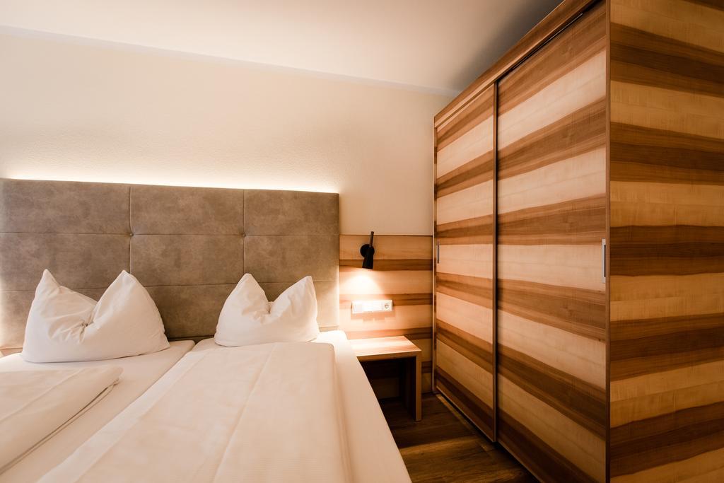 Aparthotel Dorfplatzl Garni Тукс Екстер'єр фото