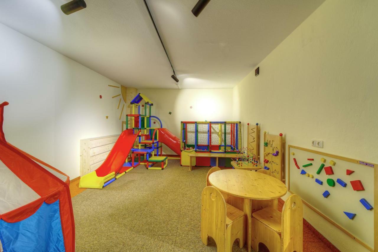 Aparthotel Dorfplatzl Garni Тукс Екстер'єр фото
